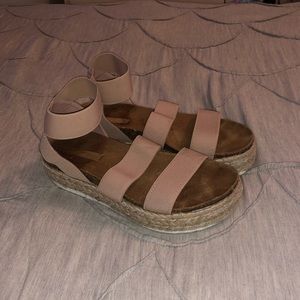Steve Madden blush Kimmie platform sandal